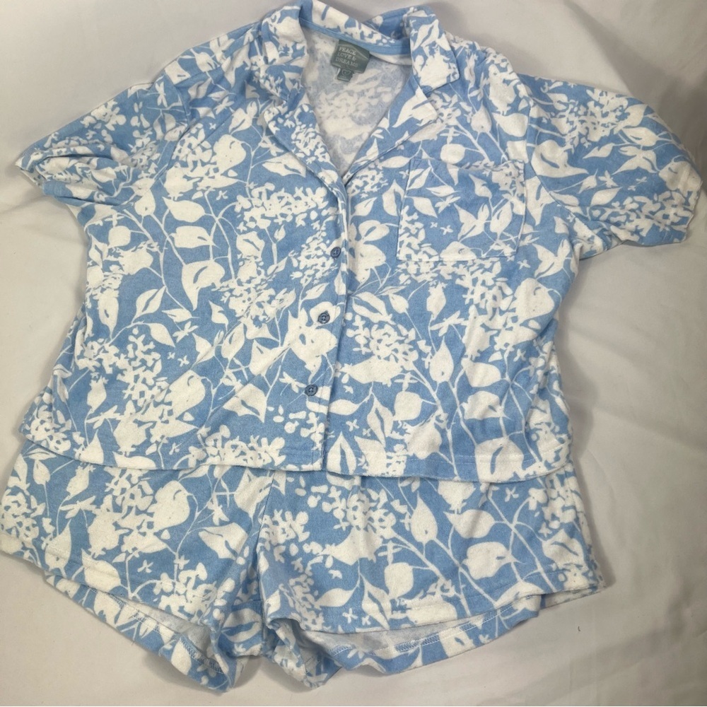 Women’s Floral Blue and White Pajama Set
